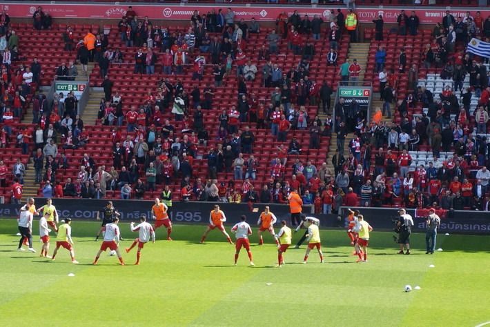 莱因克尔：巴萨对我有着特殊的意义；莱万是历史最佳中锋之一（莱因克尔：巴萨在我心中意义非凡，莱万堪称史上顶级中锋之一）