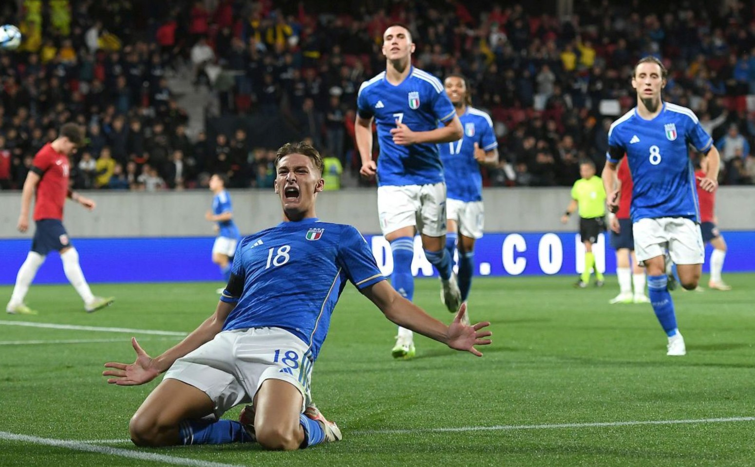 ESPN：曼城相信能赢得塞门约争夺战，并加紧与球员经纪人谈判（ESPN：曼城有信心抢下塞门约，已加快与其经纪人谈判进程）