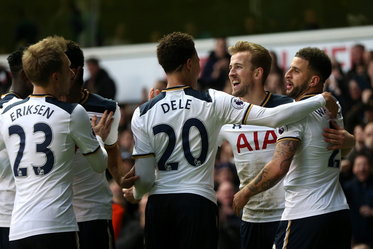 爆发！他连续得分无人能挡（火力全开！他连连得分无人可挡）