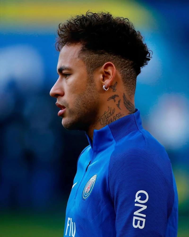 巴尔达诺批皇马球员：阿隆索能力出众，是球员们不愿跑动（巴尔达诺抨击皇马：阿隆索表现抢眼，队友不愿跑动）