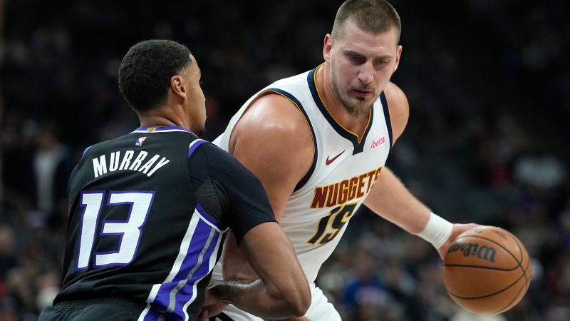 43.3米超远吊射破门，亚当斯创造本赛季英超最远距离进球（亚当斯43.3米挑射破门，刷新本赛季英超最远进球纪录）