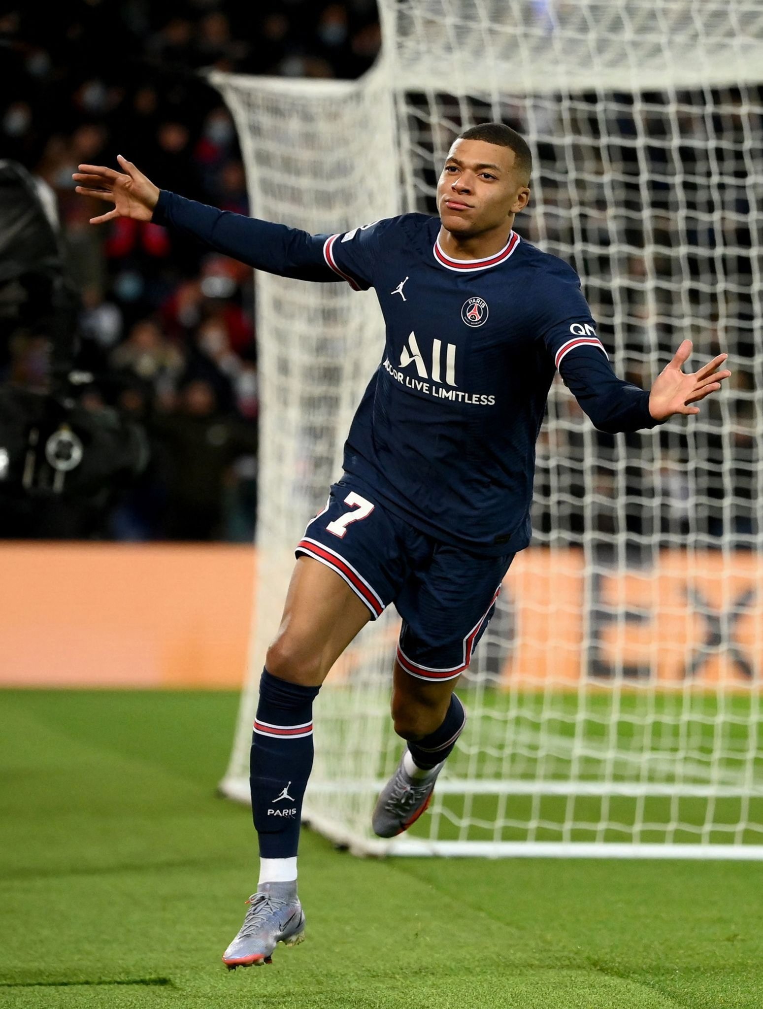 图拉姆：米兰的反击全欧最强之一；输掉这场德比不会决定什么（图拉姆：米兰反击属欧陆顶尖，德比输赢不具决定性）