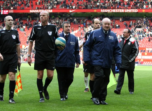 拜仁vs阿森纳 最强矛盾（拜仁对阵阿森纳：矛与盾的巅峰对决）