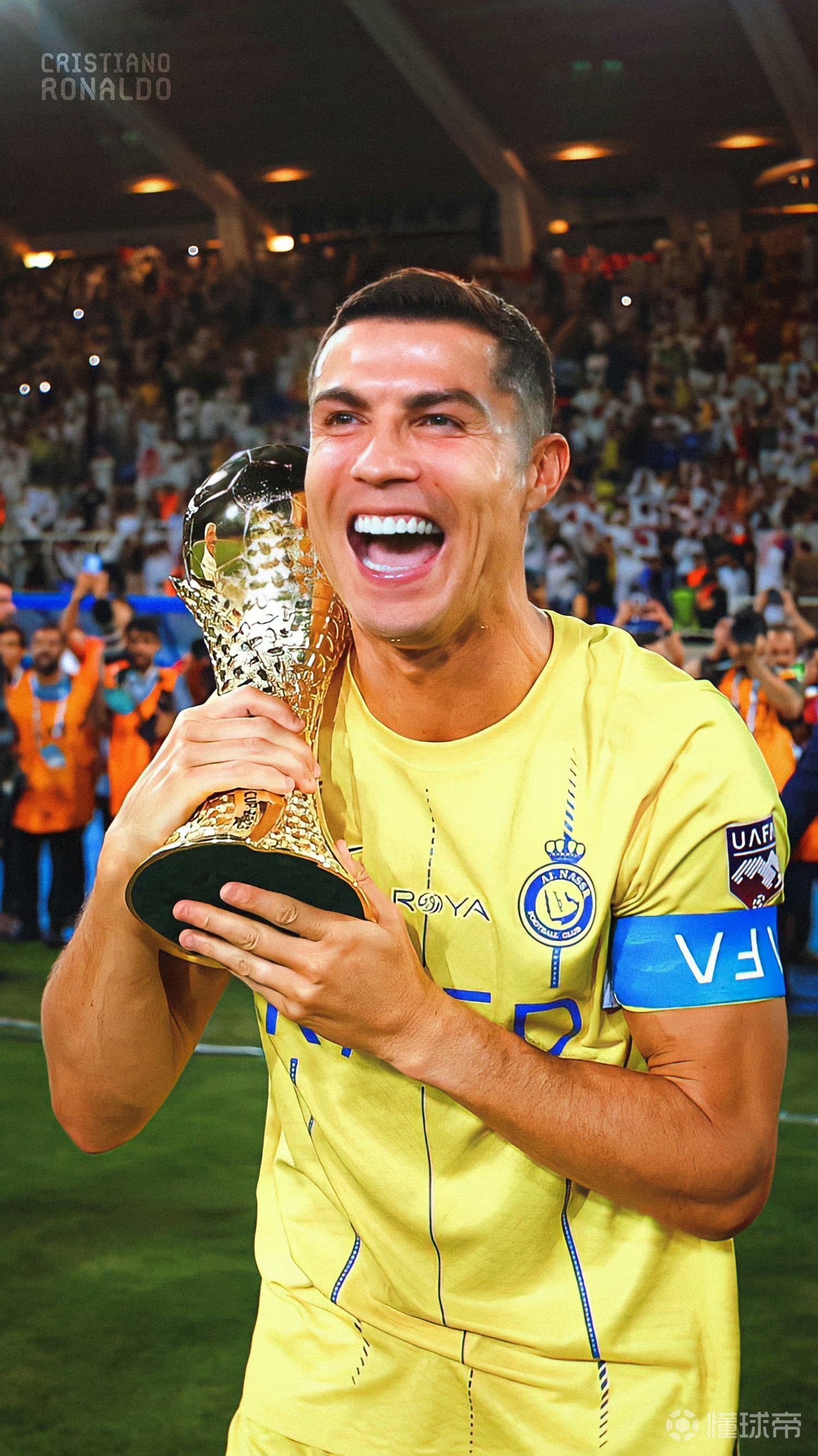 传记作者：亚马尔早期对莱万很不满，后来明白对方是想帮自己（传记作者：亚马尔曾对莱万不满，后知其为善意相助）