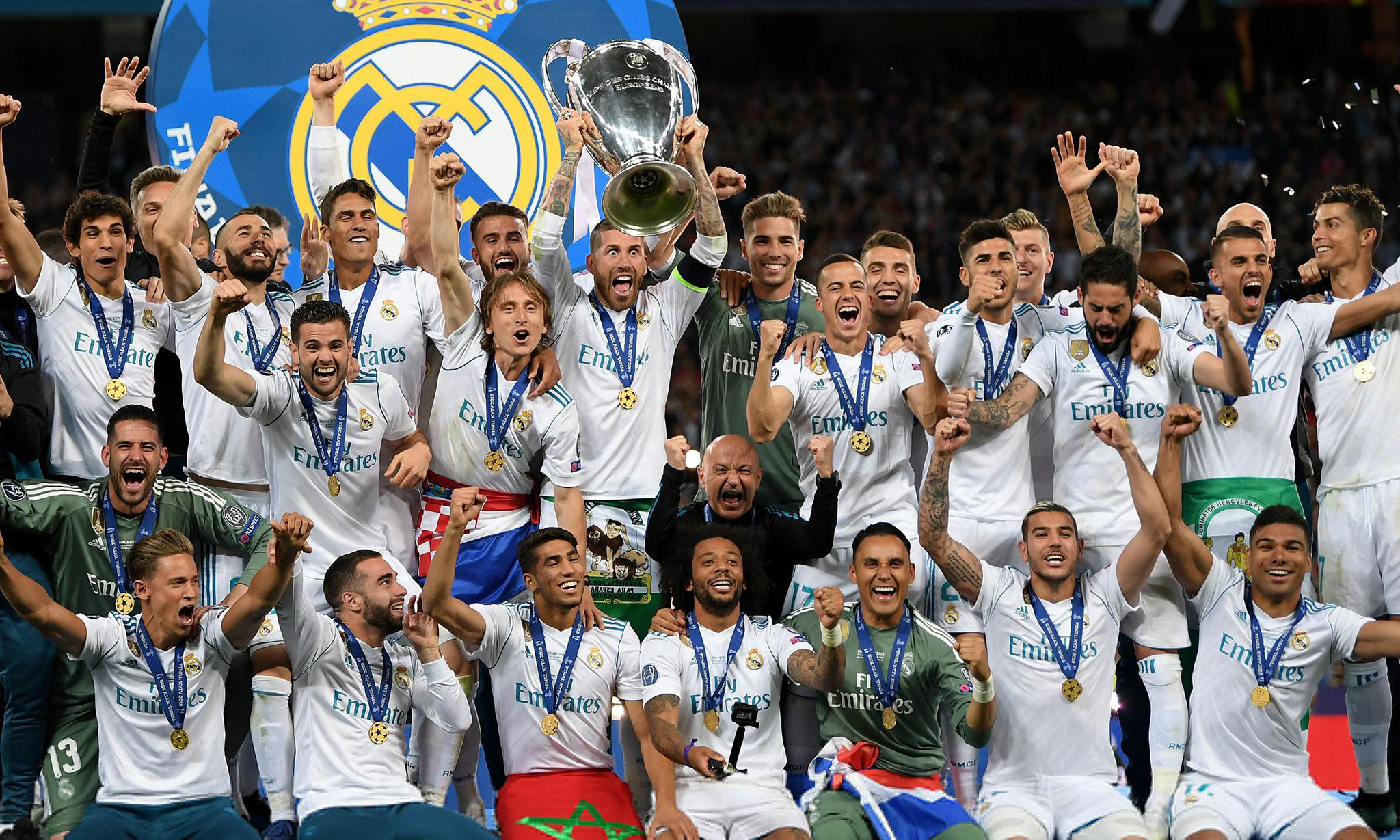 很抢手！每日邮报：冬窗有12家俱乐部希望签下梅努（炙手可热！每日邮报：冬窗12队竞抢梅努）