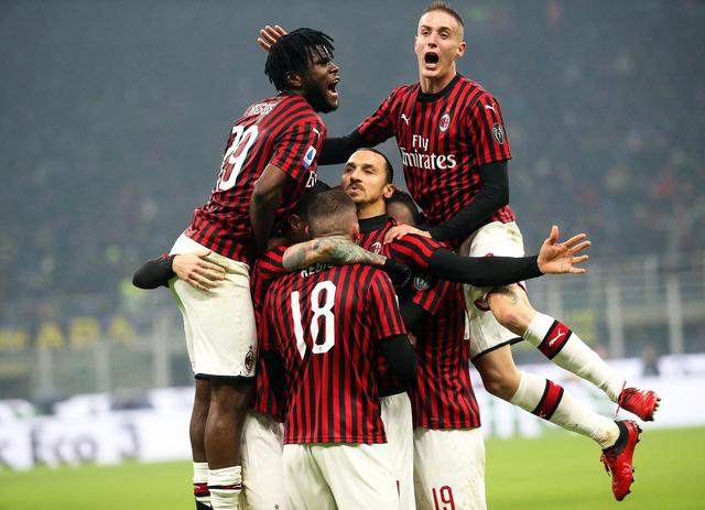 意媒：莱奥缺席米兰合练无缘出战萨索洛，弗法纳有望本轮复出（意媒：弗法纳有望本轮复出，莱奥因缺席米兰合练或无缘战萨索洛）