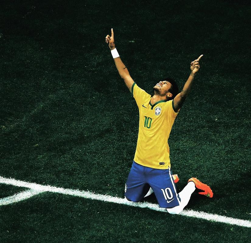 巴特萨基还没来不及走到替补席跟教练击掌普利西奇就完成了进球！