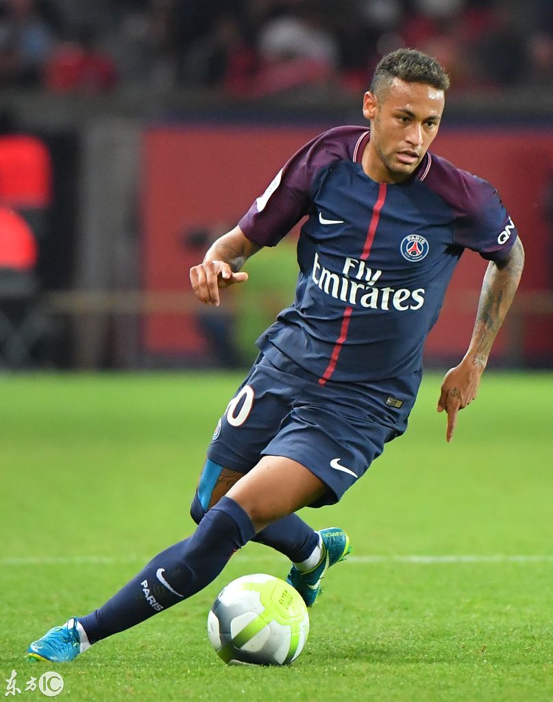 世体：梅西在进入诺坎普前没联系巴萨的任何人请求许可（世体：梅西进诺坎普前未与巴萨任何人沟通获取许可）