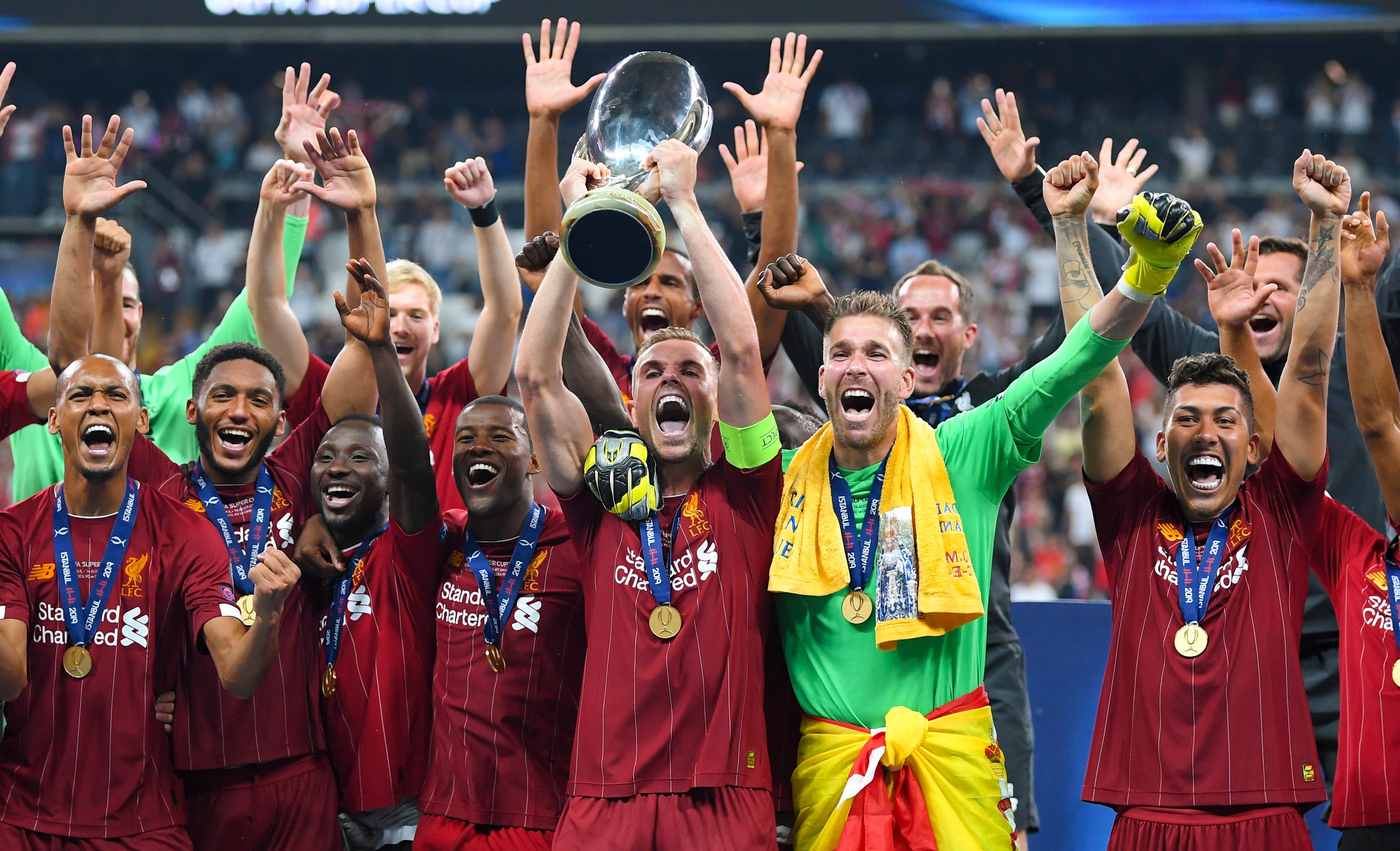 他是这队最稳的那个人（他是这支队伍最可靠的存在）