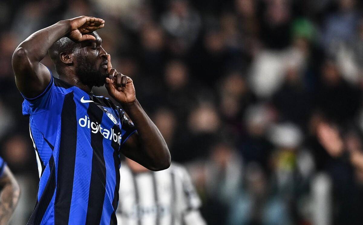 FOG与NFL达成多年合作，标志性宽松剪裁引关注（FOG携手NFL达成多年合作，标志性宽松廓形成焦点）